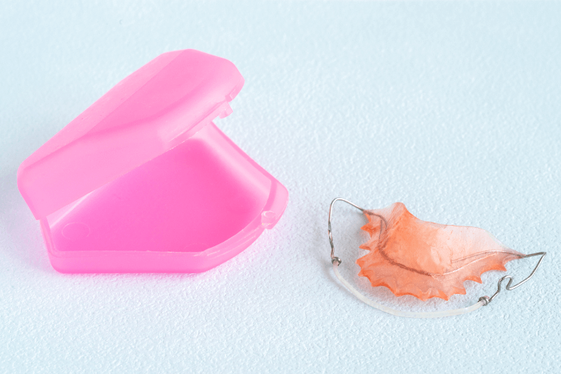 飲み会で困らないリテーナー管理術!外した方が良い理由&取り扱い方